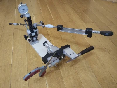 The mechanism for sharpening a knife in the lens, 3D mo