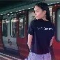 Do not lean against the doors. T-shirt print.