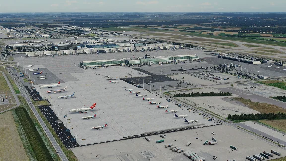 🛫 EDDM Munich Airport | XP 11, 12