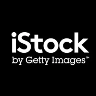 istockphoto Премиум-подписка на 1 месяц