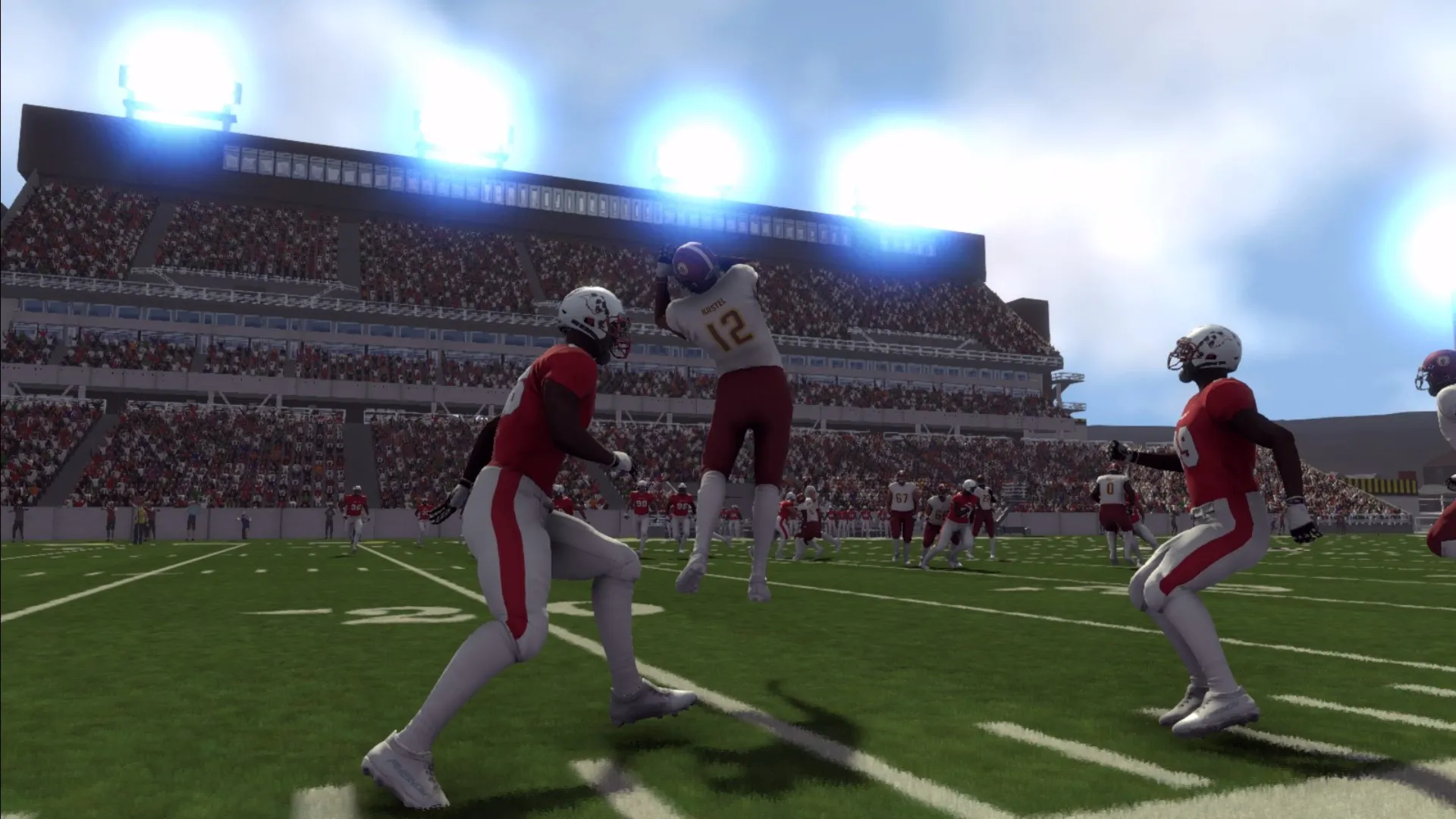 Ключ Maximum Football 2019 Xbox One X|S & Xbox Series X|S [Цифровой Код]