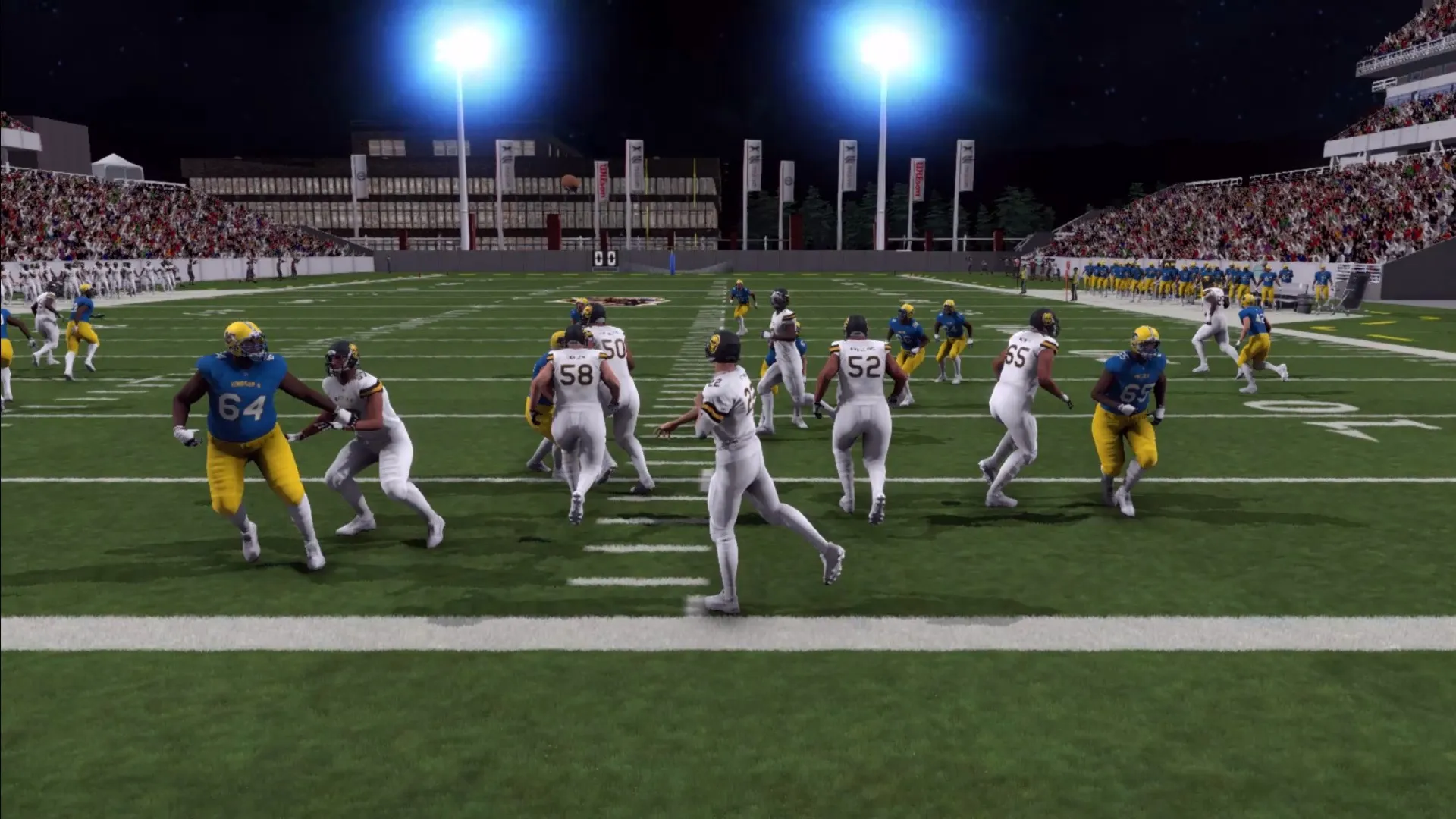 Ключ Maximum Football 2019 Xbox One X|S & Xbox Series X|S [Цифровой Код]