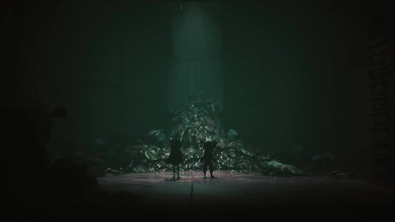 Little Nightmares III Deluxe Xbox One & Xbox Series X|S