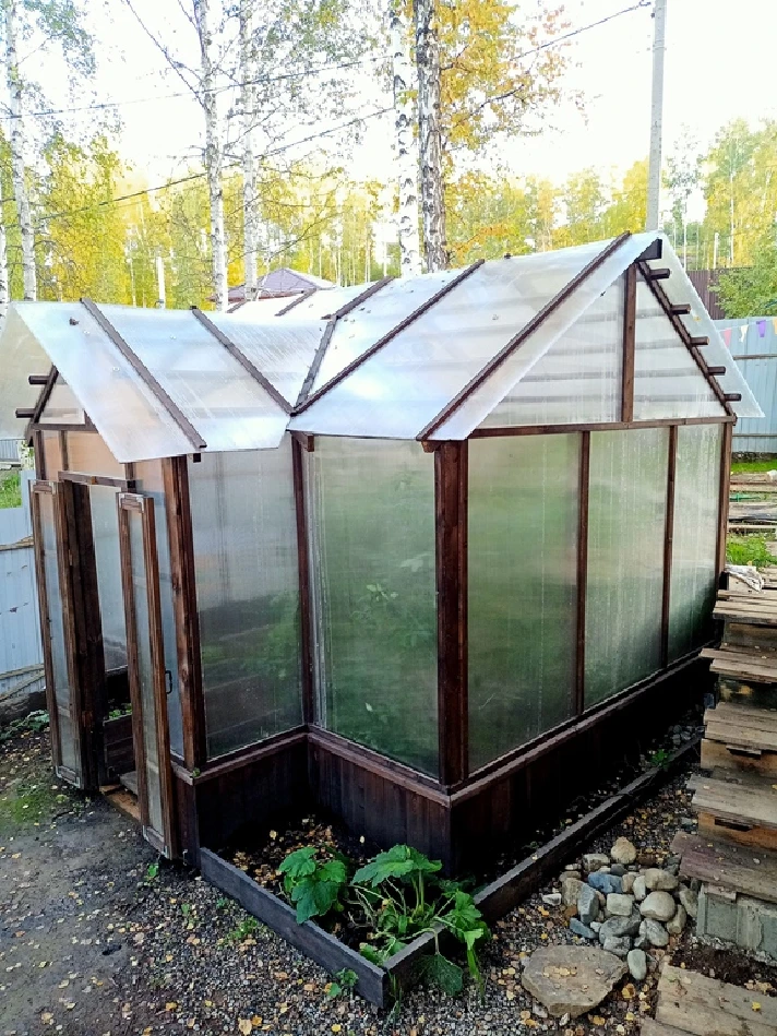 greenhouse in the English style