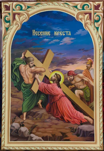 Симон Киринеянин помогает Иисусу нести Крест_004